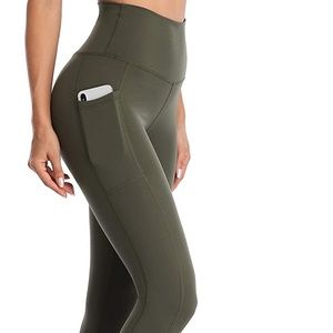 Green workout leggings